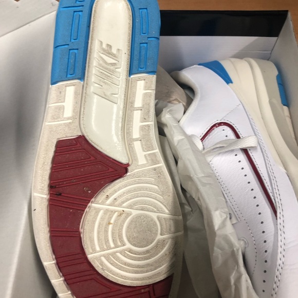 Nike Air Jordan 2 Retro Low - Picture 3 of 4